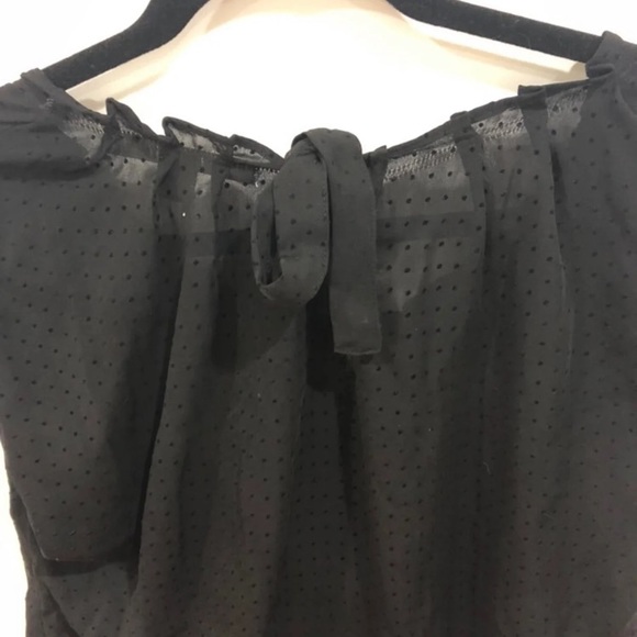 NWOT Ruched Neck Polka Dot TieBack Top - Picture 3 of 5